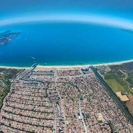 Bonica By Interhome * Empuriabrava